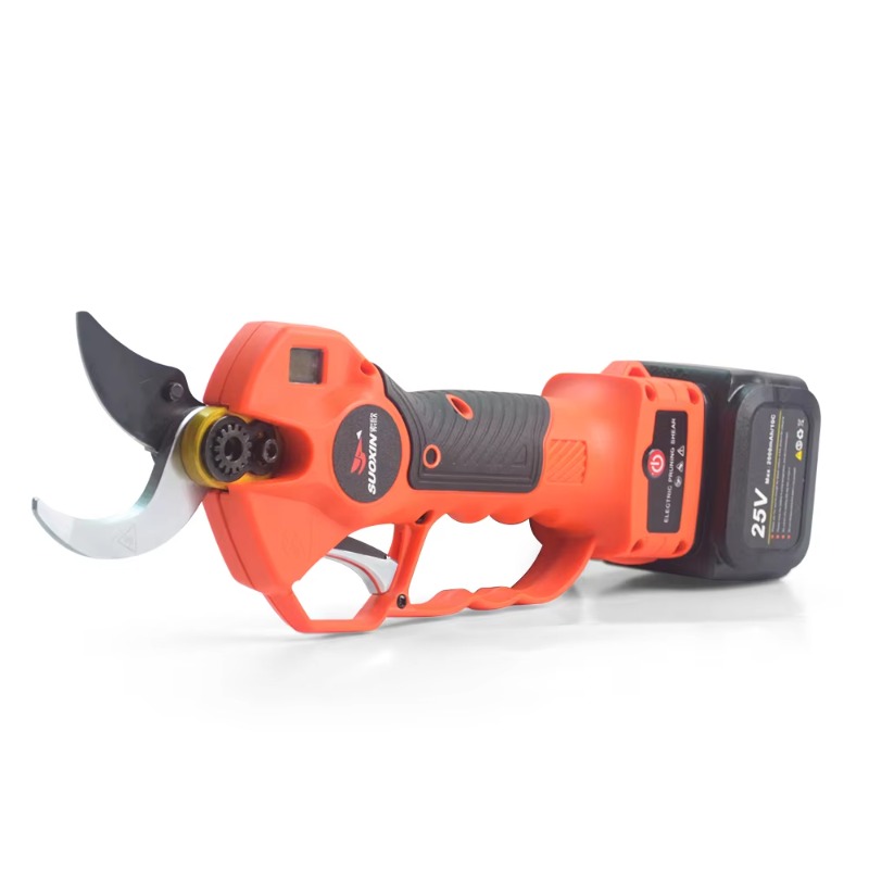 Akumulatorowe nożyce do gałęzi – Electric Pruner With Extension Pole recenzja i cena